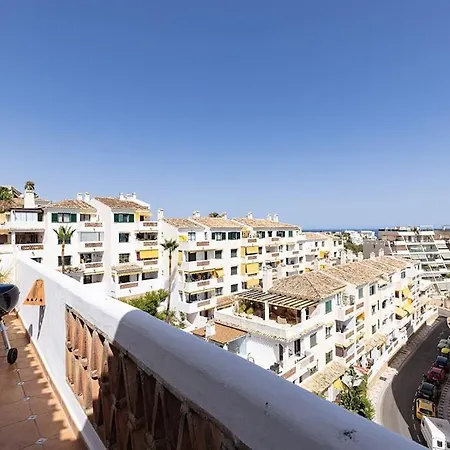 アパート Spacious Penthouse With Spectacular Sea Views! ベナルマデナ
