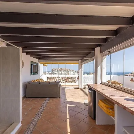 Spacious Penthouse With Spectacular Sea Views! ベナルマデナ
