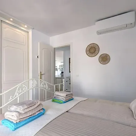 アパート Spacious Penthouse With Spectacular Sea Views! *