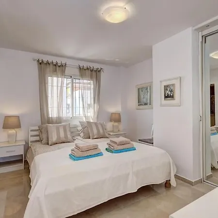 Spacious Penthouse With Spectacular Sea Views! * ベナルマデナ
