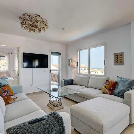 Spacious Penthouse With Spectacular Sea Views! アパート *