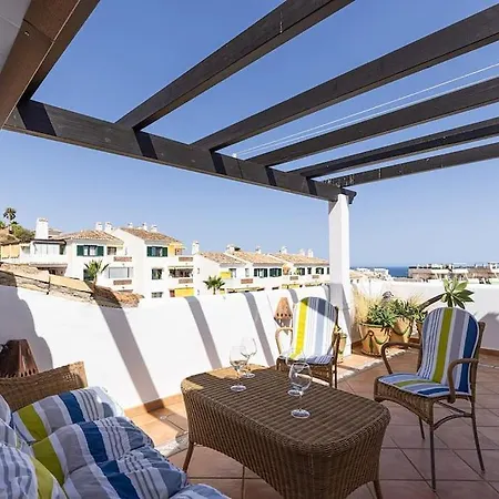 Spacious Penthouse With Spectacular Sea Views! * ベナルマデナ