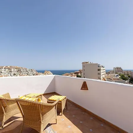 Spacious Penthouse With Spectacular Sea Views! *